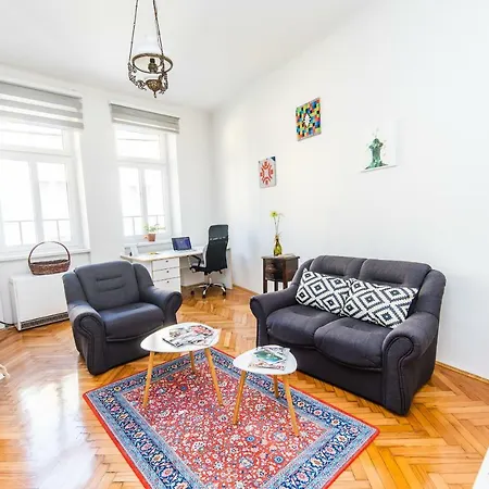 Apartment Bright Near Cathedral Sarajevo
