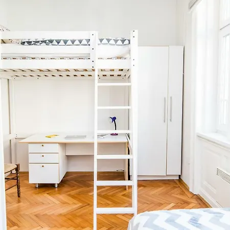 Apartment Bright Near Cathedral